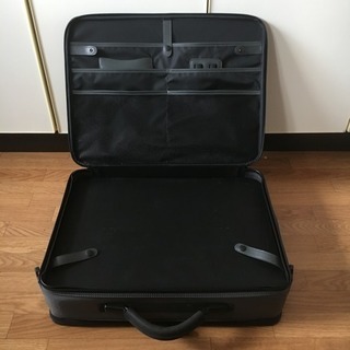 軽量 ビジネスバック 大容量 書類かばん / 商談 出張 旅行 多目的利用鞄 / グレー ショルダーベルト欠品 / 中古品の画像