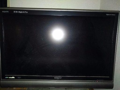 32インチ液晶テレビ