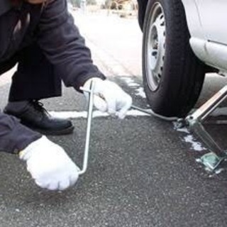 タイヤ交換 車屋さん