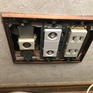 テレビ端子交換15,000円〜17000円の画像