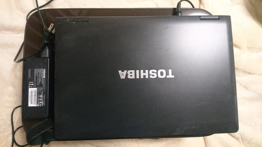 【最終値下げ！早い者勝ちです！！】TOSHIBA製ノートパソコンです。2台目のパソコンとしていかがでしょうか？