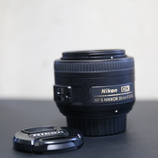 ニコン純正 35mm F1.8  初めての単焦点にぴったり！軽量で明るいレンズの画像