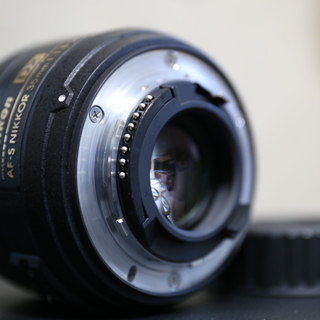 ニコン純正 35mm F1.8  初めての単焦点にぴったり！軽量で明るいレンズの画像