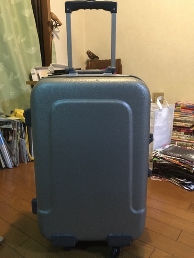 スーツケース