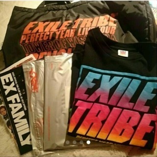 10000円→5000円に値下げ⭕大量EXILEグッズ※バラ売り不可の画像