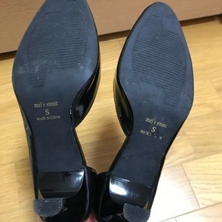 断捨離中の為値下げ❗️黒のエナメルパンプスの画像