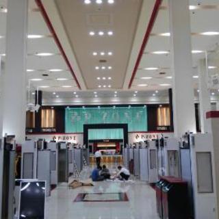 パチンコ店の清掃の画像