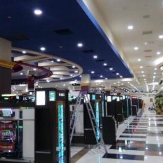 パチンコ店の清掃の画像