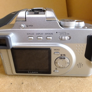 パナソニック Panasonic LUMIX DMC-FZ20 デジタルカメラ デジカメ シルバー◆ケース付の画像