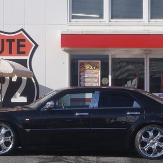 他社ローンがダメなら【くるまのミツクニ】！300C 5.7HEMIの画像