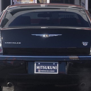 他社ローンがダメなら【くるまのミツクニ】！300C 5.7HEMIの画像