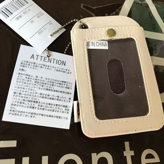 新品 Fuente パスケースの画像