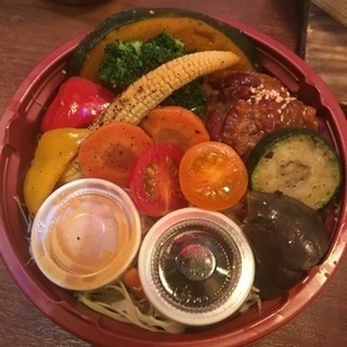 ☆地元で朝の時間を有効利用したい方へ☆お弁当の盛り付けスタッフ急募！の画像