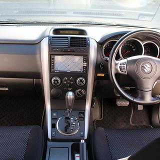 【自社ローン対応】スズキ エスクード/4WD/ナビ/ETC/スマートキー/Tチェーン☆LINE問い合わせ可能☆現車確認可の画像