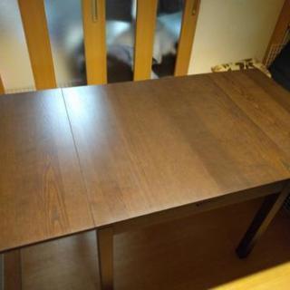 IKEA　ダイニングテーブルの画像