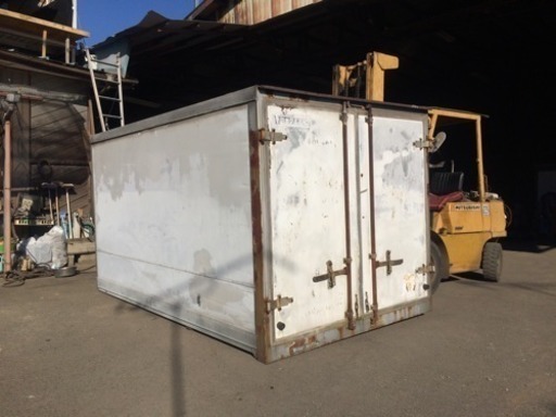 【中古】冷凍コンテナ ２トン