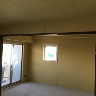 内装工　ボード貼り職人！　名古屋市内　食事、住まい相談可！正社員15000　未経験歓迎！愛知、岐阜、三重！　の画像