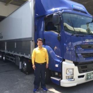 大型トラック中距離ドライバー