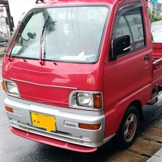 真っ赤な軽トラ　検30年7月　