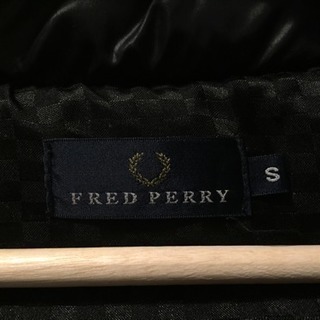 【値下げ！まとめ買い値引あり】FRED PERRY(フレッドペリー)ファー付きダウンジャケットの画像