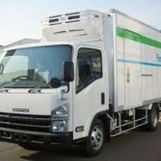 ☆定着率85%の優良企業◎入社支度金10万◎ コンビニ店舗配送ドライバー   月給 30万円以上可能！ 雇用形態: 経験: ◎未経験者歓迎◎ 【正社員】中型免許以上（旧普通免許可） 【パート】中型免許以上（旧普通免許可）の画像