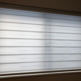 TOSO センシア 調光ロールスクリーンの画像