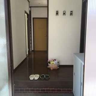 やさしさと心休まる空間を提案！自然に囲まれたブルーグレーのナチュ...