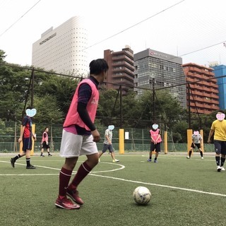 ＊1/13＊現状22名参加定員間近！豊洲でフットサル＆新年会イベント開催するので一諸に参加する人を募集します！！初心者・ブランク有りも歓迎です♪♪♡  - 江東区