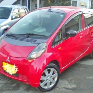面白い車　ミツビシ　アイのご紹介です。