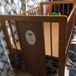 ベビーベッドの画像