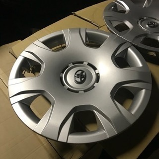 ハイエース4型 新車外し ホイールカバーの画像