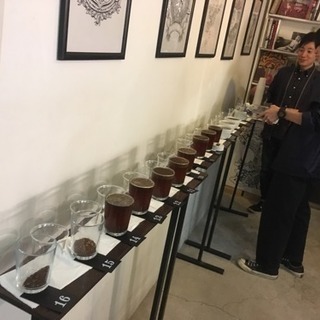 コーヒー好きな人、一緒にカフェに行ってくれませんか？