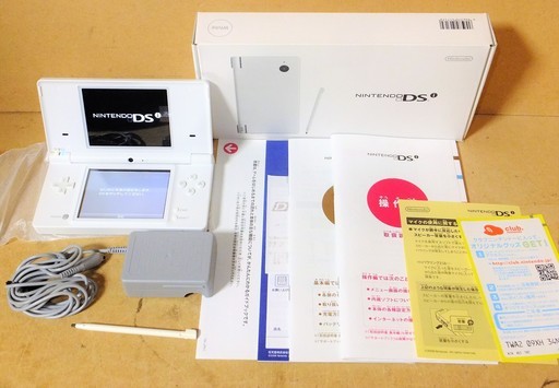 ☆\tNINTENDO 任天堂 ニンテンドー DSi TWL-001 本体 ホワイト◆人気の携帯型ゲーム機