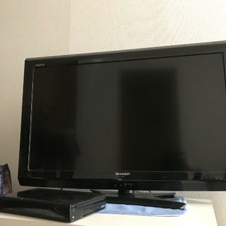 　急募！！SHARP AQUOS   32型　テレビ（リモコン、カード付き）