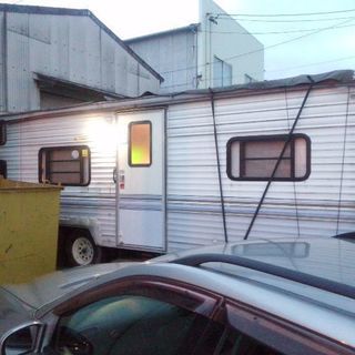 トレーラーハウス　アメリカ製　office仕様　要修理