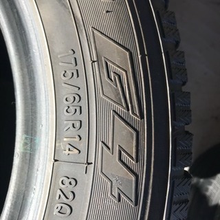 TOYO 175/65R14 中古スタッドレスタイヤ4本セット① 交換・バランス込み20,000円の画像