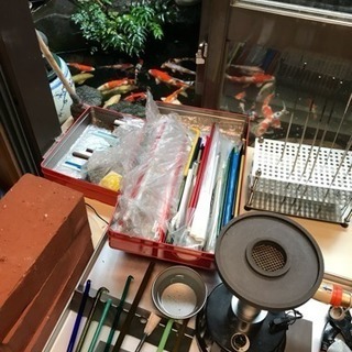 トンボ玉を作りアクセサリーを作ったりフラワーアレンジメントでリース作ったり手づくりしませんか？の画像