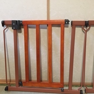 値下げ ベビーゲート 木製の画像