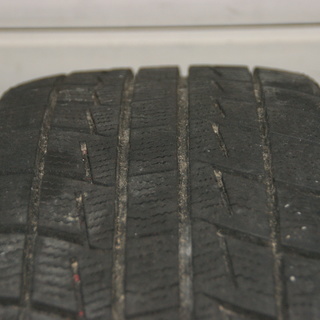 BRIGESTONEスタッドレスタイヤホイールセット195/65R15中古バリ山◆日産センターキャップ付き5H114の画像