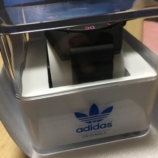 【人気！！】adidas腕時計の画像