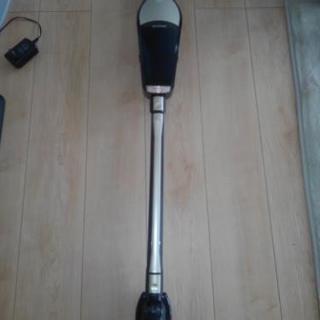 IRIS OHYAMAの充電式コードレススティッククリーナーの画像