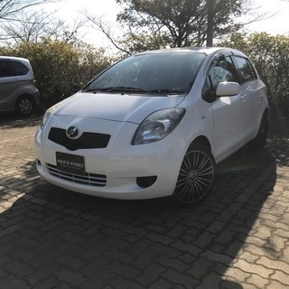 低走行で禁煙美車！車検付ヴィッツ！タイヤ新品１７インチ！！