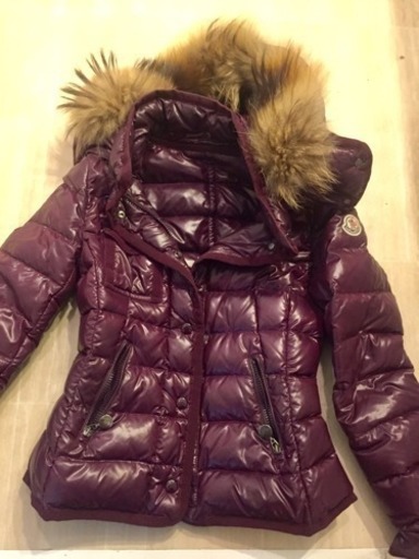 モンクレール 美品定価198,000円