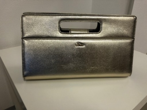 【新品同様に美品】DIANAのハンドバッグ