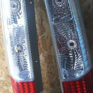 RF3 RF4 ステップワゴン 社外LED紅白ストップランプ左右セット 中古の画像