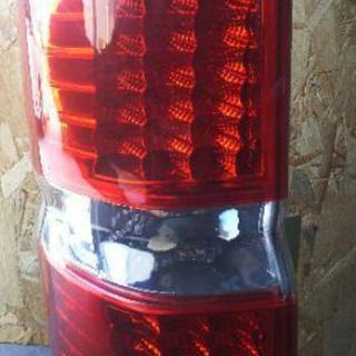 RF3 RF4 ステップワゴン 社外LED紅白ストップランプ左右セット 中古の画像