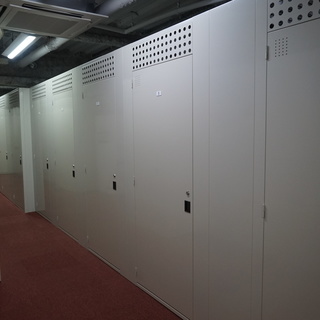 レンタル収納湘南平塚キューブＢＯＸ　平塚駅西口徒歩１分　屋内型ロッカー - 短期賃貸