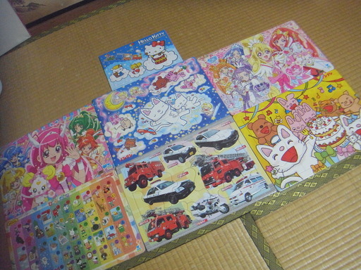 子供用　プリキュア、ノンタン、アンパンマン、はたらくくるま、ハローキティー、ジグソーパズル