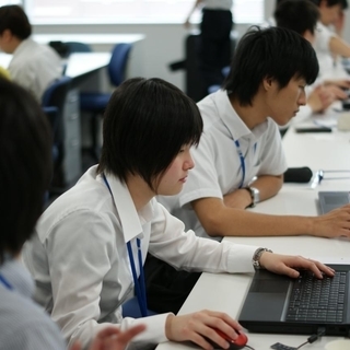年収300～350万円★正社員雇用★Webコンテンツ企画スタッフ...