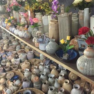 萩焼 大量 リニューアルのため店舗の商品全て 陶器 花器 茶碗 壺 食器 新規出店をお考えの方にの画像